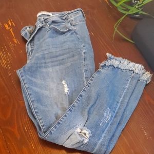 Kancan light wash distressed jeans